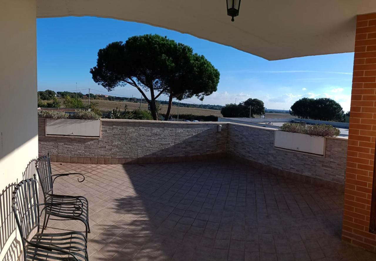 La Casa Di Tizio, Caio E Sempronio Affittacamere *